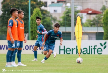 VIDEO: ĐT Olympic Việt Nam tập luyện với chỉ 12 cầu thủ