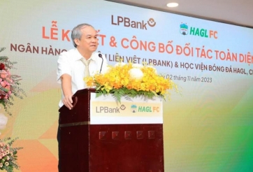 Bầu Đức làm gì khi HAGL không được đổi tên?