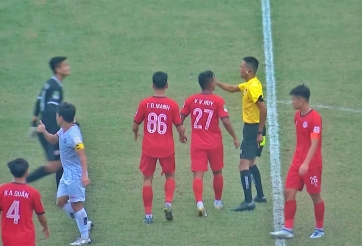 Tố bị trọng tài 'xử ép', một đội bóng đòi bỏ giải