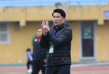 HLV Nhật Bản chưa biết V-League khốc liệt