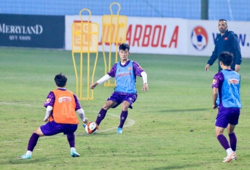 HLV Troussier gọi cầu thủ mới toanh lên ĐT Việt Nam