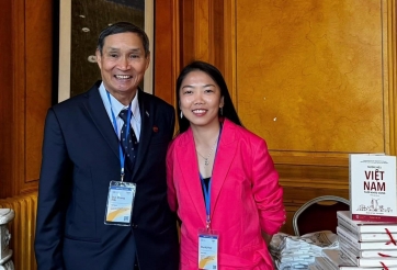 HLV Mai Đức Chung sang Pháp làm việc