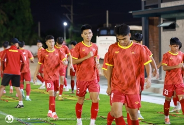 Đã rõ 5 cầu thủ Việt Nam đầu tiên lên tuyển