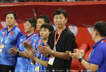 HLV Kim Sang Sik: 'Giành 1 điểm theo cách này cũng là kỳ tích'