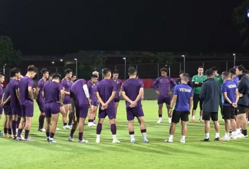 ĐT Việt Nam họp nhanh, Xuân Son được giao 'nhiệm vụ đặc biệt'