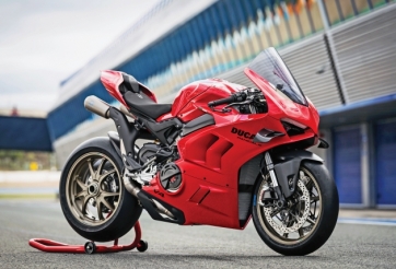 Giá xe Ducati Panigale V4 tại Việt Nam mới nhất 2023