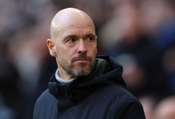 Bị khuyên nên từ chức, HLV Ten Hag có phản ứng không ai ngờ
