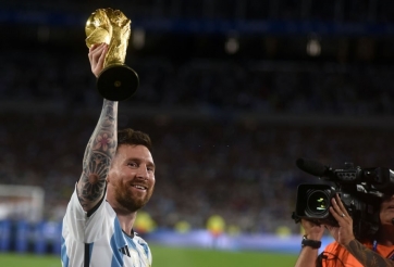 Tin chuyển nhượng tối 24/3: Bayern vẫn chưa sa thải HLV, người trong cuộc tiết lộ bến đỗ mới của Messi