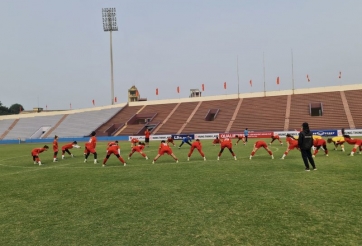 Tuyển nữ U20 Việt Nam làm quen sân, sẵn sàng đối đầu Indonesia