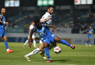 Hy hữu: VAR cũng phải 'bó tay', trọng tài Thai League quyết định dựa vào cảm tính