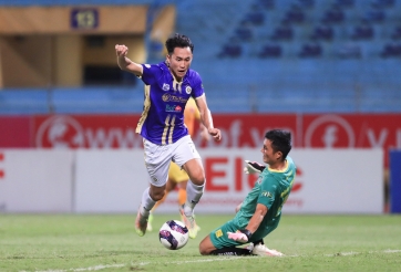 Lịch thi đấu bóng đá hôm nay 13/4: Hà Nội, MU đá mấy giờ?