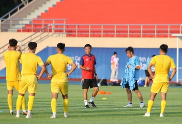 U23 và Olympic Việt Nam sẻ chia với gia đình các nạn nhân vụ cháy chung cư mini