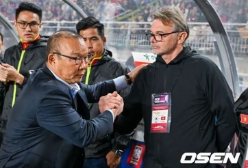 Báo Hàn bất ngờ đề cập đến HLV Troussier và HLV Park Hang Seo