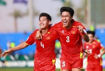 Trung vệ U23 Việt Nam hạnh phúc khi được HLV Brazil xếp đá chính