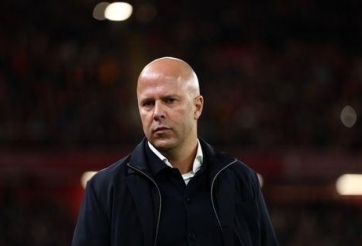 Liverpool trả giá đắt sau khi vượt qua vòng bảng Champions League