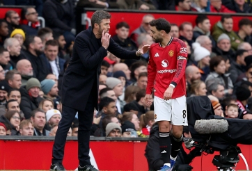 HLV MU xác nhận tương lai của Bruno Fernandes