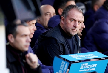 HLV Hansi Flick khen ngợi cái tên bất ngờ sau chiến thắng 3 sao