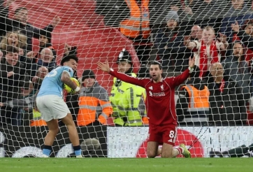 Trực tiếp Nottingham Forest 0-0 Liverpool: Bế tắc