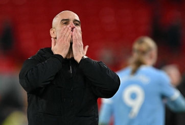 Pep Guardiola không thể vui dù thắng Liverpool