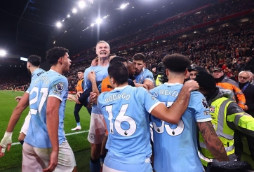 Thắng nghẹt thở Liverpool, 'chiến binh không phổi' nhận danh hiệu xuất sắc nhất trận