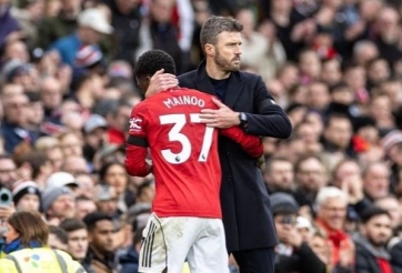 Tin chuyển nhượng MU 11/2: Chốt tương lai của Carrick, Mainoo ra đi?