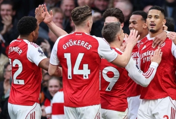 Arsenal, hãy tập trung vào chức vô địch