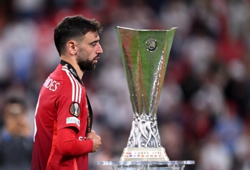 Chuyển nhượng MU 12/3: Khẩn cấp tìm người thay thế Bruno, tranh giành sao trẻ với PSG và Bayern Munich