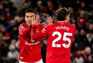 Chuyển nhượng MU 1/4: Ronaldo 'phá bĩnh' Messi, bộ đôi tiền vệ sẵn sàng ra đi