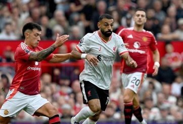Liverpool đảo chiều lịch sử tại Old Trafford, thách thức Manchester United trong cuộc đua cuối mùa