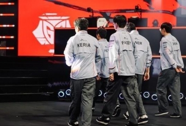 T1 thua theo cách khó tin, người hâm mộ nổi giận tại EWC 2026