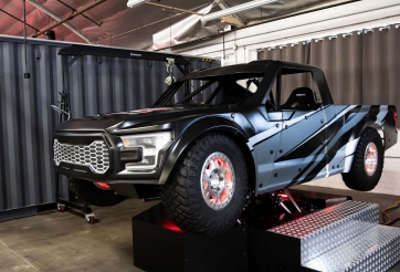 Giả lập đua xe off-road 'gây sốt' với giá ngang siêu xe đắt tiền