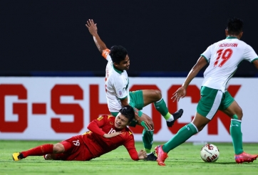Phạm lỗi nhiều nhất AFF Cup, ĐT Indonesia vẫn nhận giải Fair Play