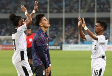 CĐV ĐNÁ 'chế giễu' chủ nhà Campuchia khi nhận danh hiệu 'an ủi' tại giải AFF