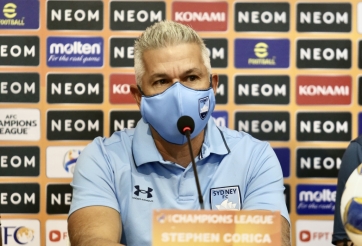 Thi đấu nhạt nhòa, HLV Úc phát biểu: 'Chúng tôi xứng đáng thắng HAGL'