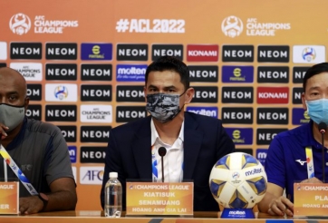 Cầm hòa ĐKVĐ Hàn Quốc, HLV Kiatisak: 'HAGL đá như thể trận chung kết'