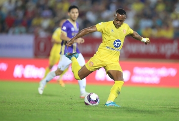 Vua phá lưới Campuchia bị 'đại gia V-League' thanh lí hợp đồng