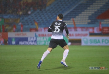 Văn Lâm cản phá xuất thần, HLV Park Hang Seo đứng ngồi không yên