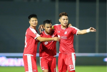 VIDEO: Trung vệ ĐT Việt Nam có hành động đặc biệt trong chiến thắng trước HAGL