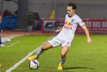 HLV Kiatisak thẳng thắn lên tiếng bảo vệ Văn Toàn