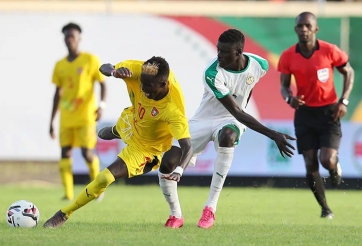 Lịch thi đấu bóng đá hôm nay 14/1: Sôi động sân cỏ thế giới