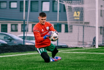 Thủ môn Việt kiều chính thức gia nhập 'bến đỗ đầy bất ngờ' tại trời Âu