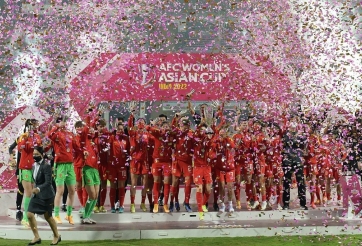 ĐT Trung Quốc bất ngờ 'mất ngủ' vì các đồng nghiệp nữ vô địch châu lục