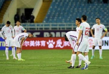ĐT Trung Quốc ở trận thua Việt Nam bất ngờ bị tố 'có mùi'