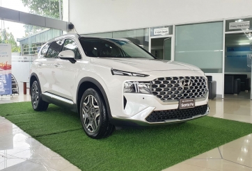 Hyundai SantaFe giảm sâu lên tới 185 triệu, khách từng mua kèm lạc tiếc hùi hụi