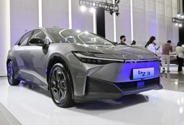 Sedan điện đầu tiên của Toyota “cháy hàng” ngay trong ngày đầu mở bán