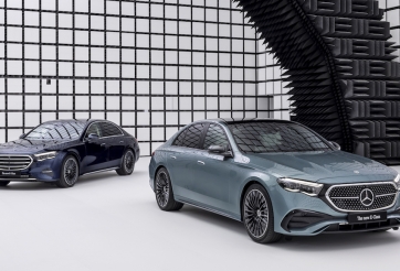 Mercedes E-Class 2023 ra mắt: 'Bạt ngàn' tính năng công nghệ mới