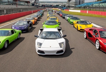 Chiêm ngưỡng dàn siêu xe Lamborghini trong sự kiện kỷ niệm thành lập hãng