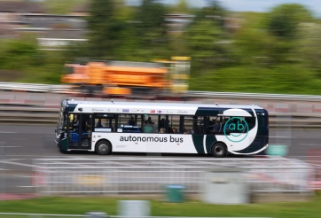 Mạng lưới xe buýt tự lái đầu tiên trên thế giới có gì đặc biệt?