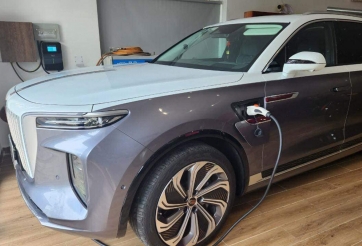 Xe điện hạng sang Trung Quốc bán lỗ 1 tỷ đồng dù mới lăn bánh vỏn vẹn 5.000 km