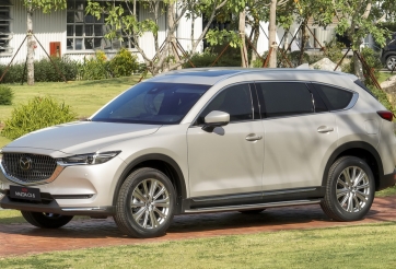 Mazda CX-8 giảm giá lên tới 140 triệu đồng, tăng lực đấu Ford Everest